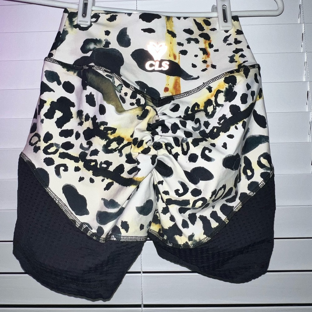 Small CLS shorts